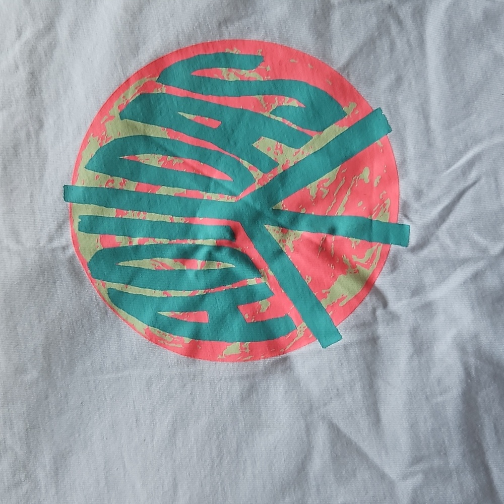 Adidas tee - Picture 3 of 6